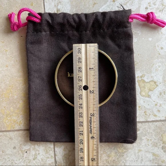 NWOT Kate Spade Bangle Bracelet & Jewelry Bag - Picture 4 of 6